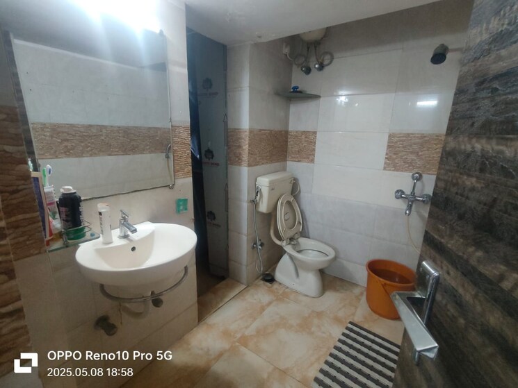 Bathroom, shiv-om-complex 2 Bedroom 900 Sq.Ft. Apartment In Powai Mumbai 9607824