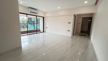 Room in 3 BHK Apartment at Ruparel Arista, Mulund West – for Sale