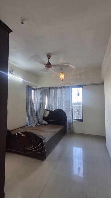 Bedroom in 3 BHK Apartment at Benchmark Silver Leaf, Kandivali East – for Rent