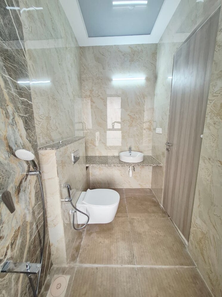 Bathroom, wadhwa-tw-gardens 2.5 Bedroom 918 Sq.Ft. Apartment In Kandivali East Mumbai 9607924