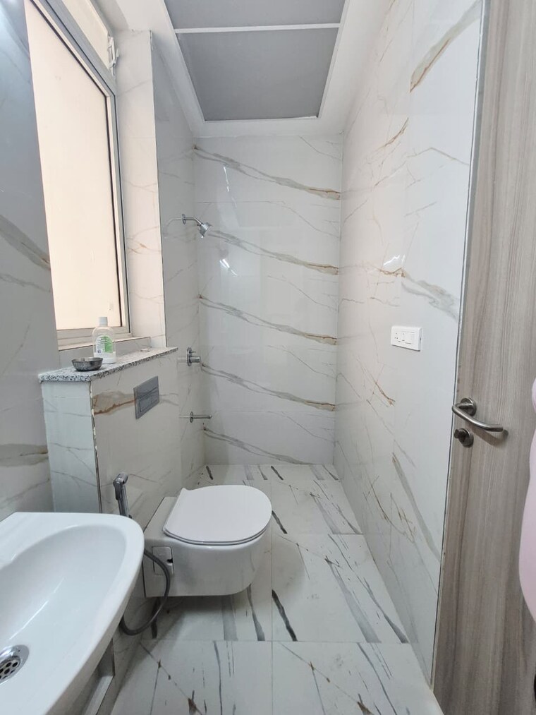 Bathroom, wadhwa-tw-gardens 2.5 Bedroom 918 Sq.Ft. Apartment In Kandivali East Mumbai 9607924