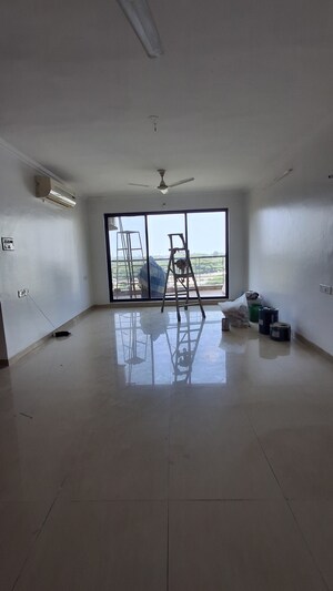1 BHK Apartment For Rent in Tain Square, Wanwadi