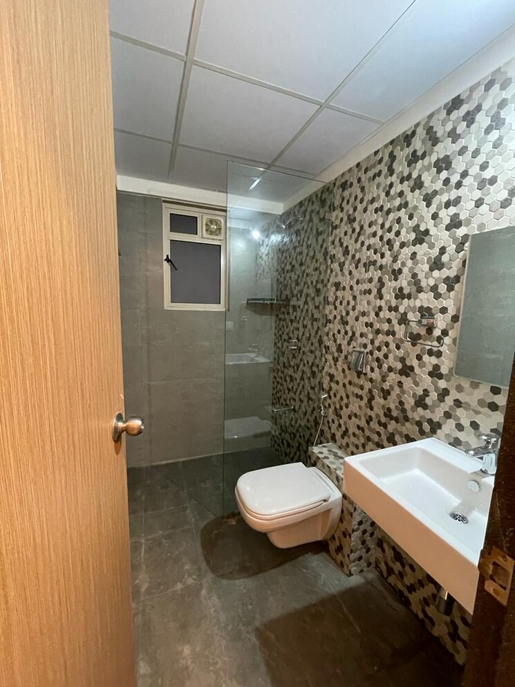 Bathroom, supreme-estia-phase-1 2.5 Bedroom 1075 Sq.Ft. Apartment In Baner Pune 9607972
