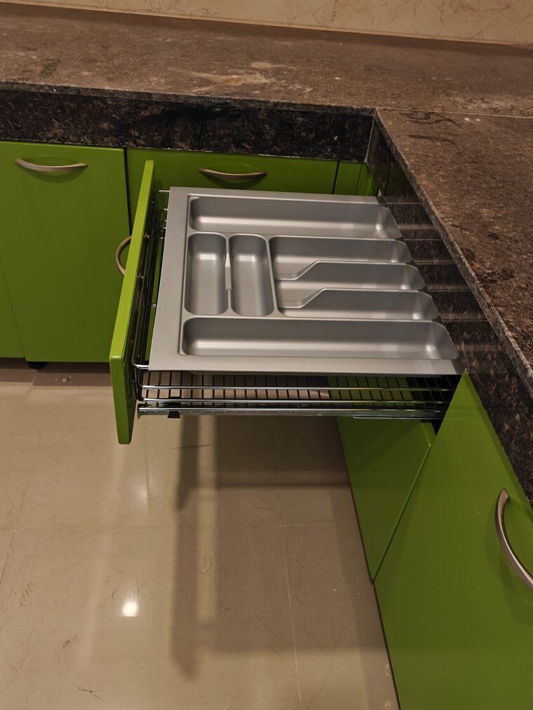 Kitchen, omaxe-waterscapes 3.5 Bedroom 12300 Sq.Ft. Apartment In Gomti Nagar Lucknow 9608030