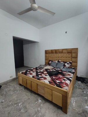 Bedroom in 2 BHK Builder Floor at Saket – for Rent