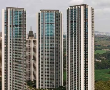 4 BHK Apartment – Exterior View View at Oberoi Realty Esquire, Goregaon East - for Rent