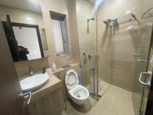 Bathroom in 4 BHK Apartment at Oberoi Realty Esquire, Goregaon East – for Rent
