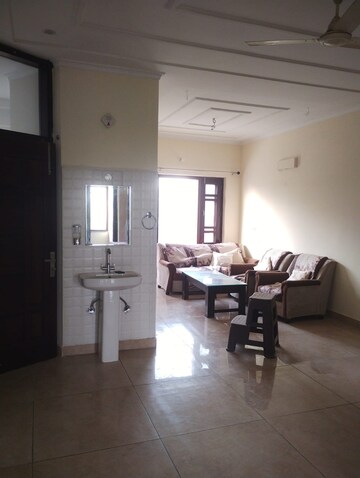 2 BHK Builder Floor For Rent in Aerocity
