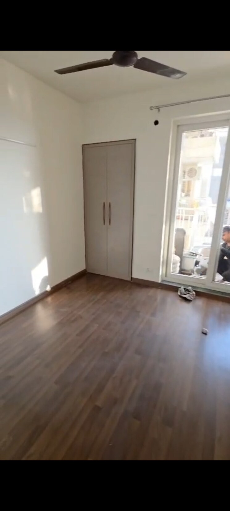 Room, omaxe-royal-residency-faridabad 3 Bedroom 1925 Sq.Ft. Apartment In Sector 79 Faridabad 9608097