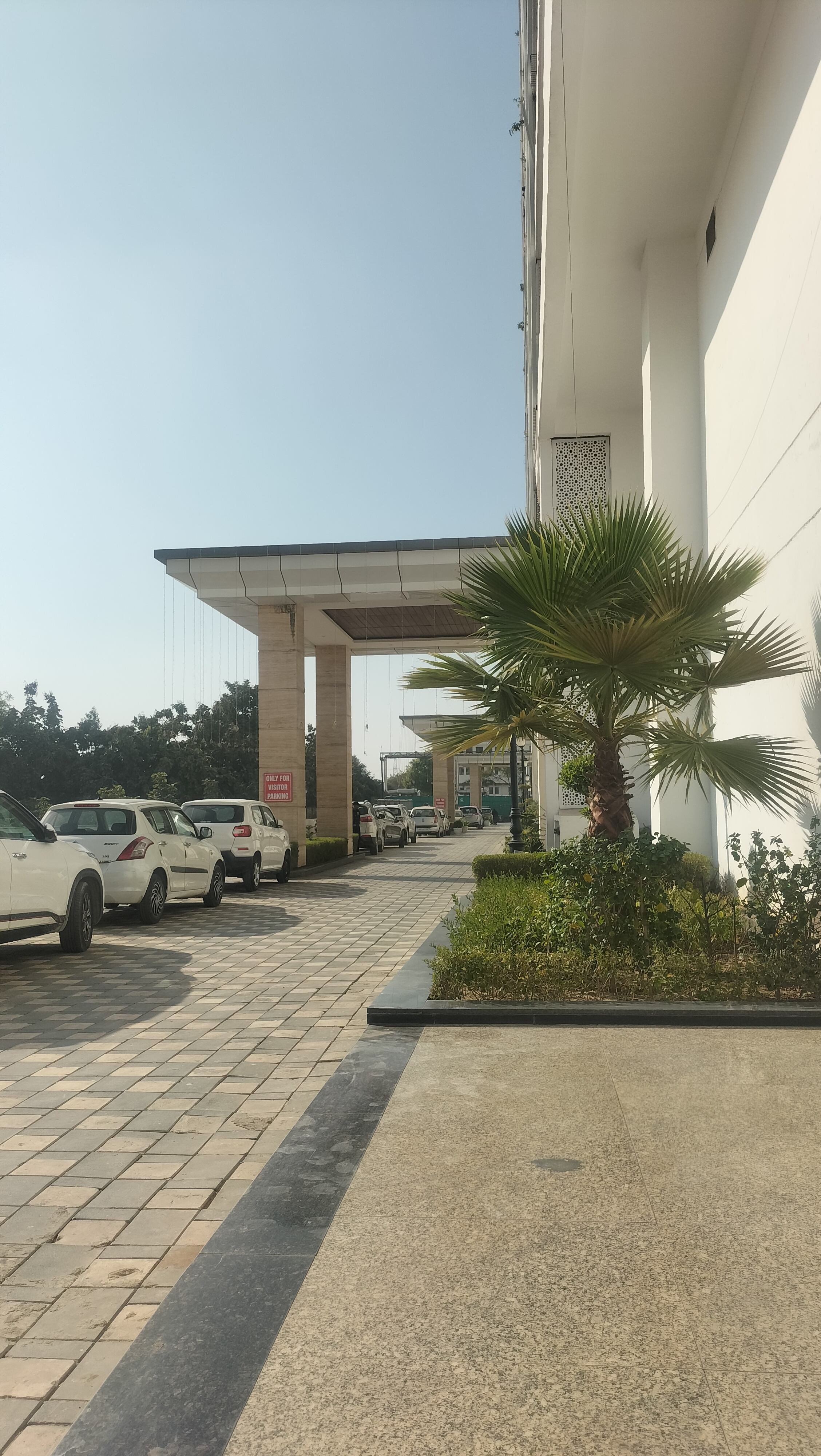 3 BHK 1925 Sq.Ft. Apartment in Omaxe Royal Residency Faridabad