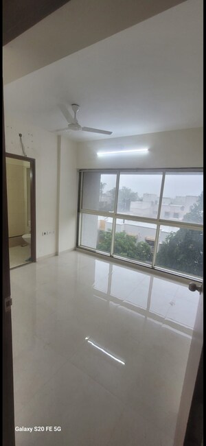2.5 BHK Apartment For Sale in Govardhangiri, Goregaon West