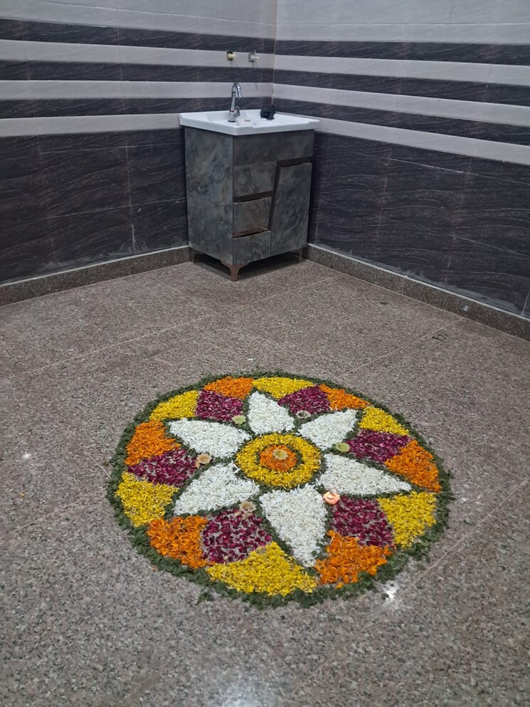 Other, burari 5 Bedroom 67 Sq.Yd. Independent House In Burari Delhi 9567703