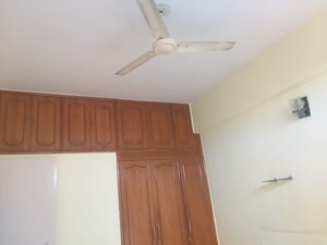 Furnished Amenities in 3 BHK Apartment at Sector 2 Dwarka – for Rent