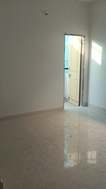 Room in 2 BHK Apartment at Kondapur – for Sale