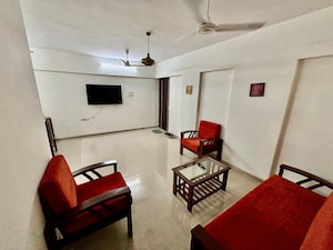 Team Area in 2 BHK Apartment at Pioneer Heritage, Santacruz West – for Rent