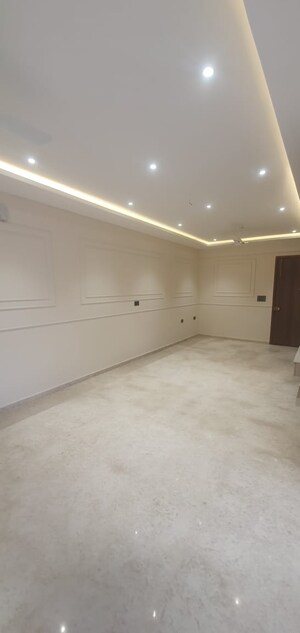 Room in 3 BHK Apartment at Frazer Town – for Rent