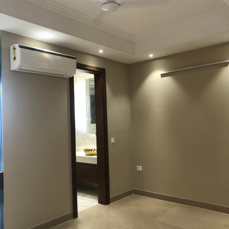 Room, lajpat nagar 2 Bedroom 900 Sq.Ft. Independent House In Lajpat Nagar Delhi 9608330