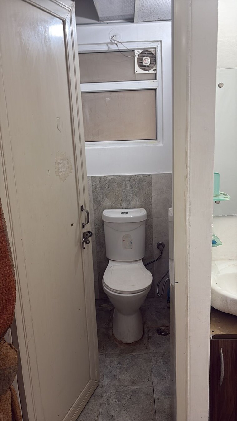 Bathroom, tulip-lemon 2 Bedroom 577 Sq.Ft. Apartment In Sector 69 Gurgaon 9608335