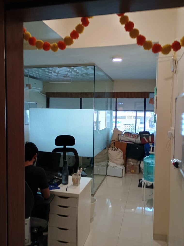 Team Area, kakkad-madhuban Commercial Office Space 210 Sq.Ft. In Balewadi Pune 9608379