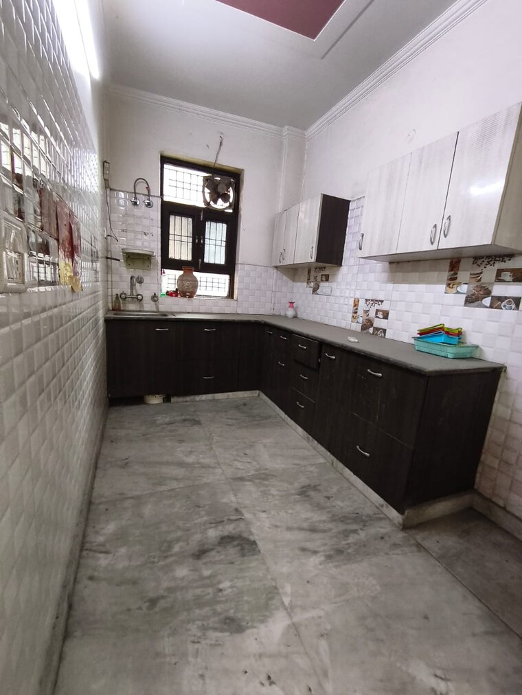 Kitchen, sainik colony 2 Bedroom 1179 Sq.Ft. Builder Floor In Sainik Colony Faridabad 9608397