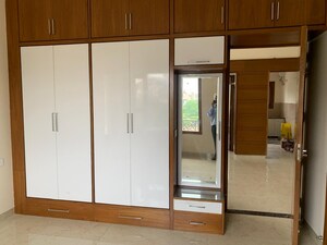 Room in 3 BHK Builder Floor at Aerocity – for Rent