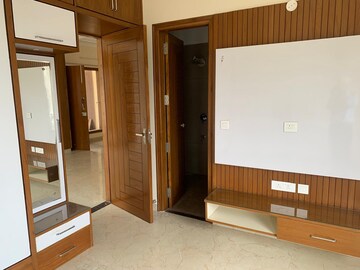 Room in 3 BHK Builder Floor at Aerocity – for Rent