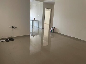 Room in 2 BHK Apartment at Pyramid Watsonia, Jakkuru – for Rent