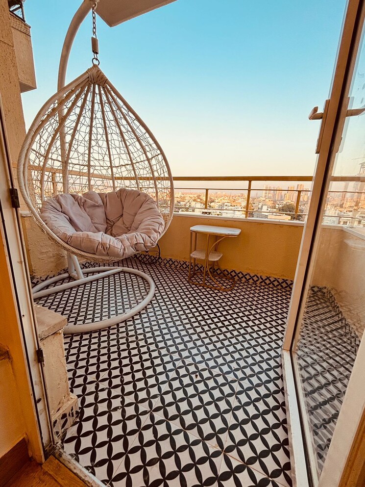 Balcony, aez-aloha 5 Bedroom 3250 Sq.Ft. Apartment In Sector 57 Gurgaon 9608590