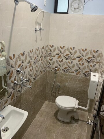 Bathroom in 1 BHK Builder Floor at Vidhyadhar Nagar – for Rent