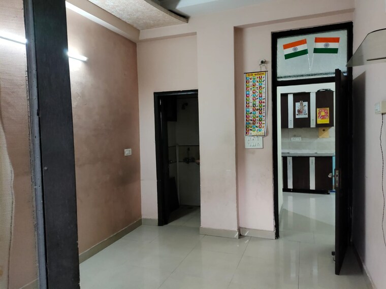 Room, indraprastha-villa 2 Bedroom 220 Sq.Mt. Independent House In Sector 61 Noida 9608603