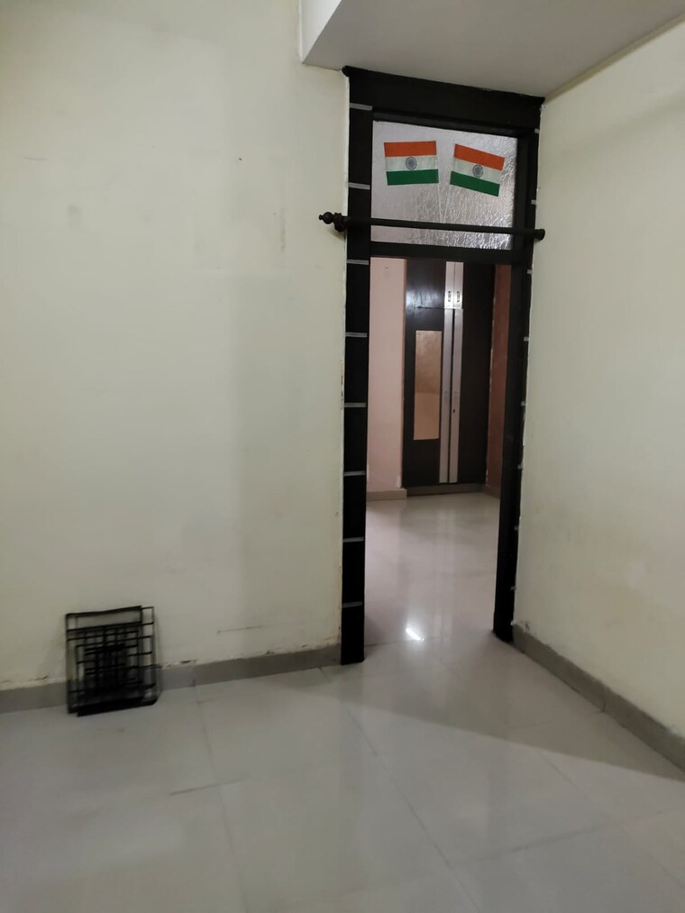 Room, indraprastha-villa 2 Bedroom 220 Sq.Mt. Independent House In Sector 61 Noida 9608603