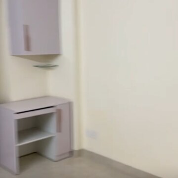 Room in 3 BHK Apartment at Eldeco Accolade, Saini Colony – for Rent