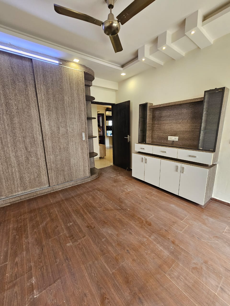 3 BHK + Study Room Apartment For Rent in Galaxy North Avenue ll