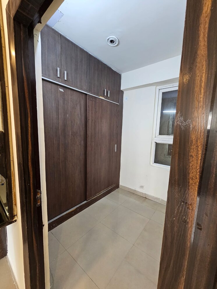 Room, galaxy-north-avenue-ll 3 Bedroom 1430 Sq.Ft. Apartment In Gaur City 2 Greater Noida 9608655