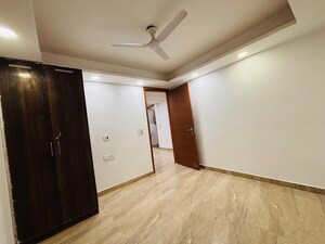 Room in 1 BHK Builder Floor at Saket – for Rent
