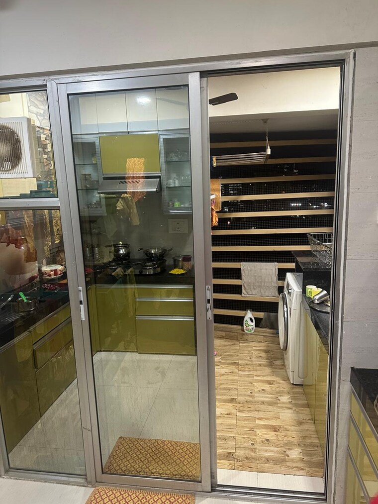 Kitchen, regency-towers 3 Bedroom 1000 Sq.Ft. Apartment In Kavesar Thane 9608646