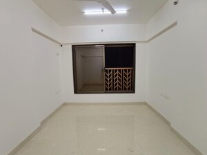 Room in 3 BHK Apartment at Majestic Amarjyoti CHS, Chembur – for Rent