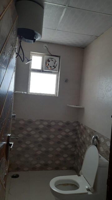 Bathroom in 3 BHK Apartment at Kalyan Victoria Heights, Mahal Yojna – for Rent