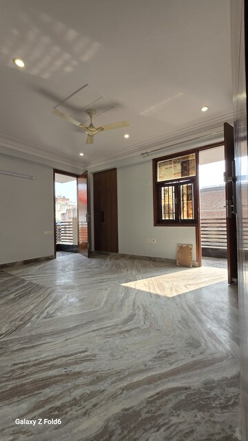 2 BHK Builder Floor For Rent in Chattarpur
