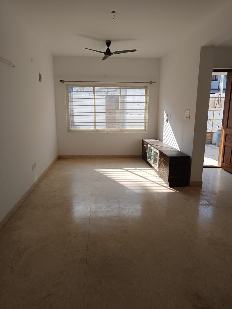 Room, lgcl-stonescape 4 Bedroom 2396 Sq.Ft. Apartment In Hennur Road Bangalore 9608746