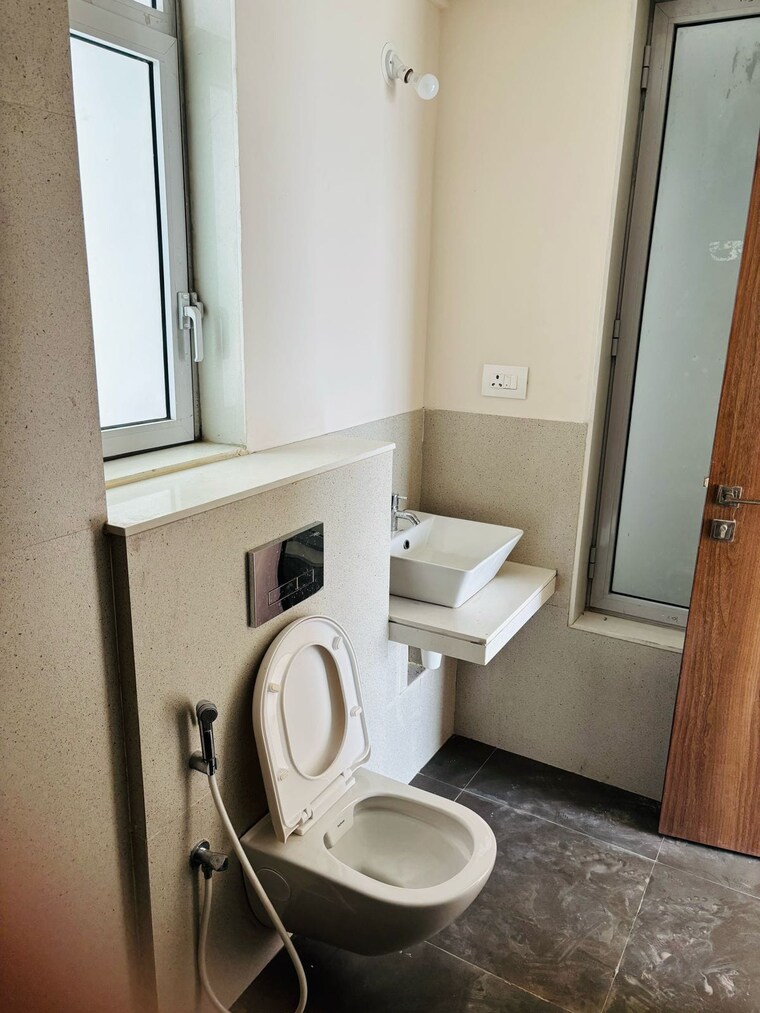 Bathroom, risland-the-icon 3 Bedroom 1050 Sq.Ft. Apartment In Dhokali Thane 9608803