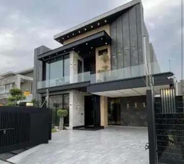 4 BHK Independent House For Sale in Sector 4