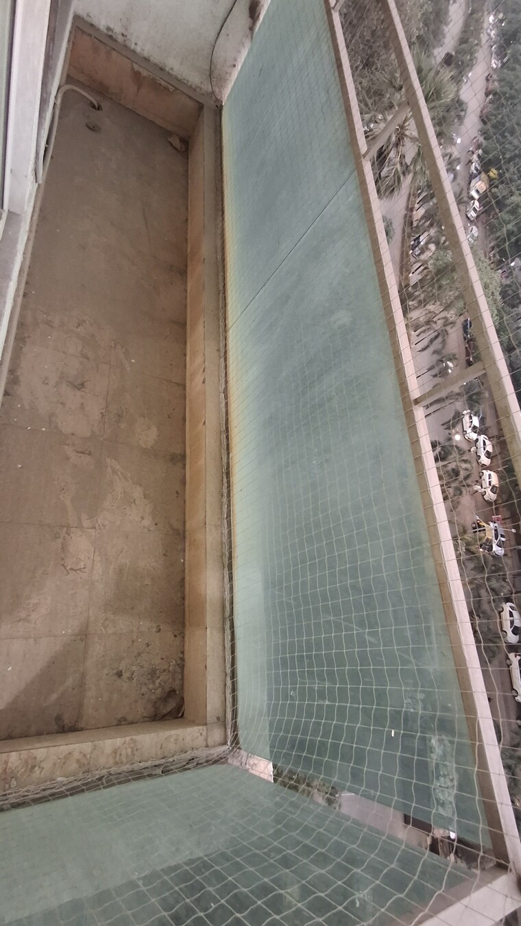 Swimming Pool, lokhandwala-whispering-palms-xxclusives 3 Bedroom 1660 Sq.Ft. Apartment In Kandivali East Mumbai 9608820