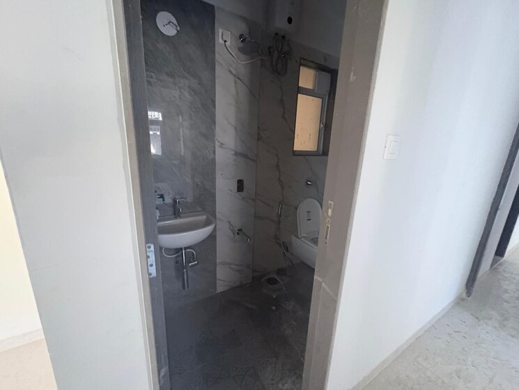 Bathroom, adityaraj-shivraj 2 Bedroom 533 Sq.Ft. Apartment In Vikhroli East Mumbai 9608809
