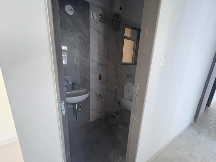 Bathroom, adityaraj-shivraj 2 Bedroom 533 Sq.Ft. Apartment In Vikhroli East Mumbai 9608809