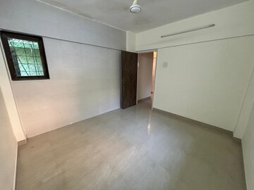 Master Bedroom in 1 BHK Apartment at Bandra West – for Rent
