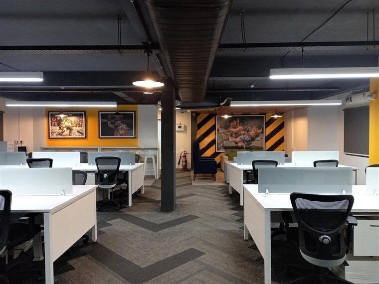  Parking, koregaon park Commercial Office Space 7300 Sq.Ft. In Koregaon Park Pune 9608828