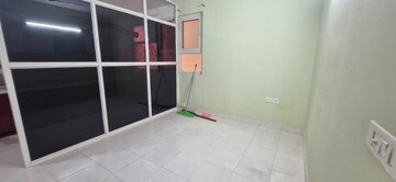 Room in 2 BHK Apartment at Tulip Lemon, Sector 69 – for Rent