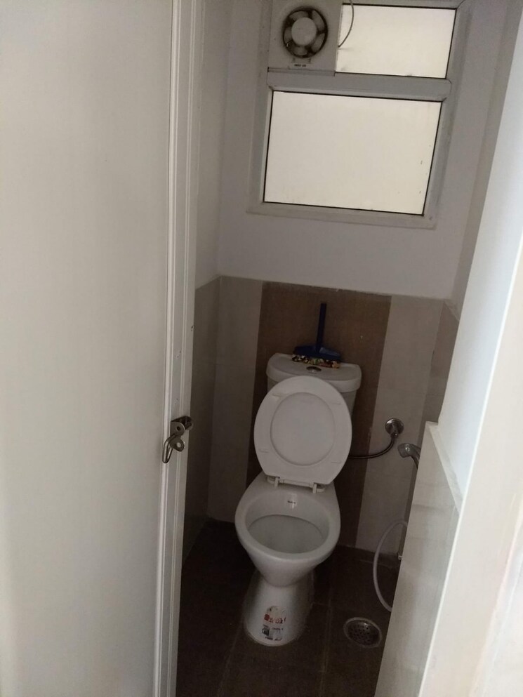 Bathroom, tulip-lemon 2 Bedroom 526 Sq.Ft. Apartment In Sector 69 Gurgaon 9608894