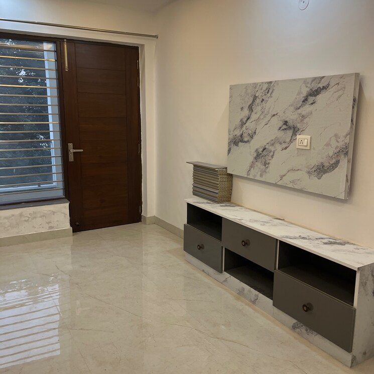 Room, sector 85 4 Bedroom 324 Sq.Ft. Builder Floor In Sector 85 Faridabad 9608725